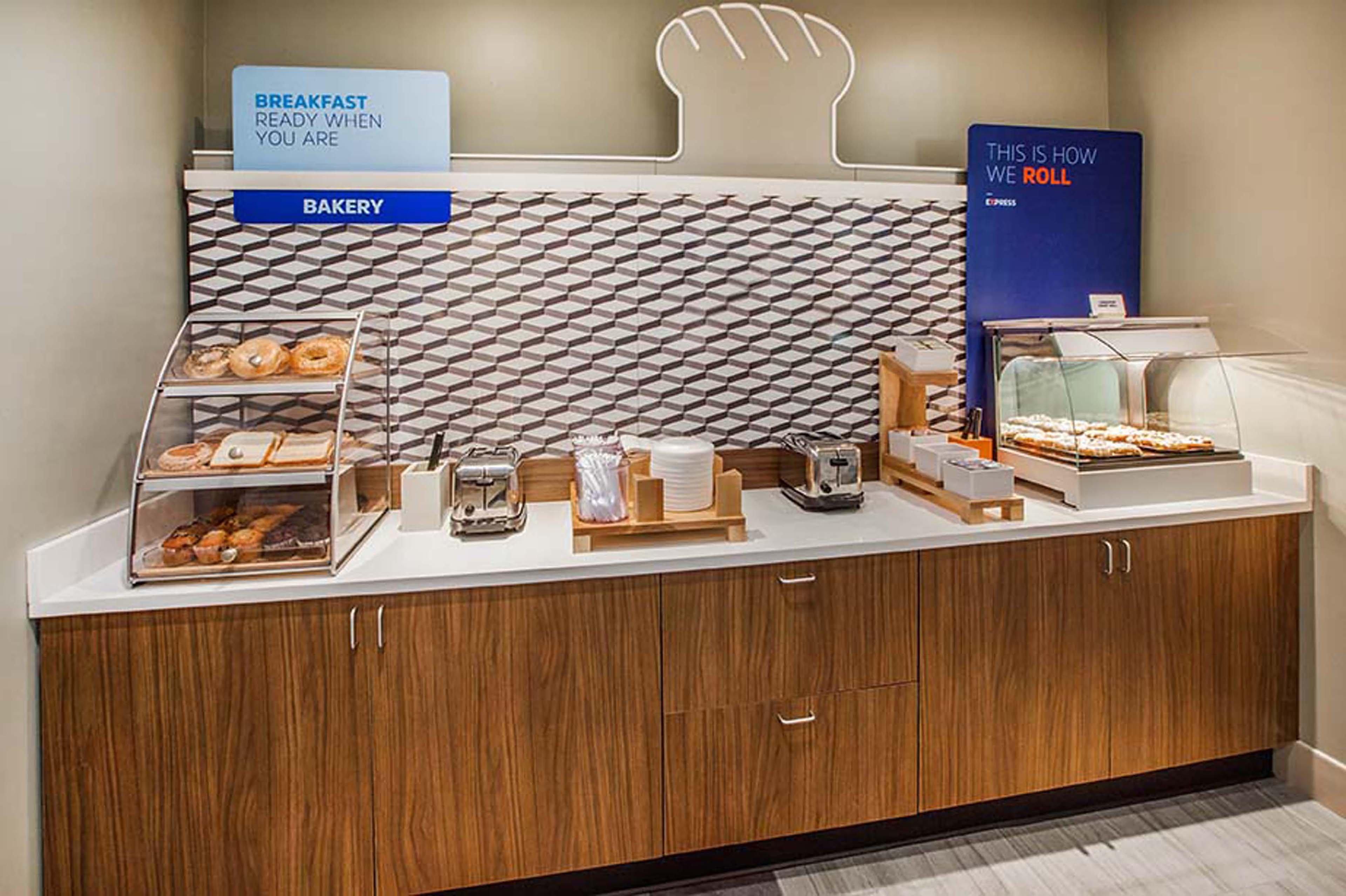 Holiday Inn Express & Suites Salisbury By Ihg Экстерьер фото